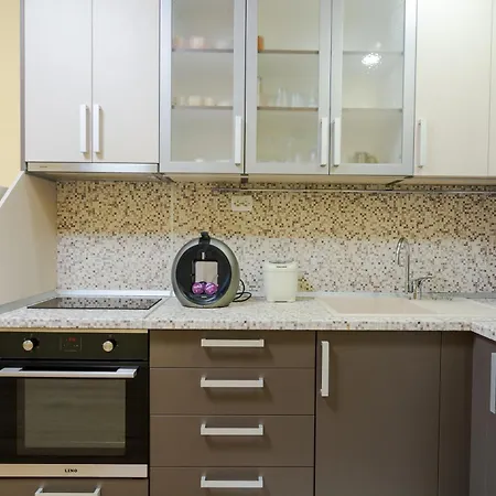 2 Bdr Sweet Apartament